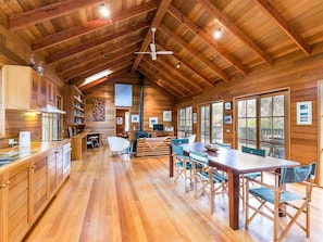 Kitchen/Dinning