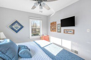 The Quilt room - king bedroom