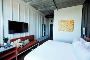 Unit with King bed. Exact unit will be assigned upon arrival. Views, colors, and decor may vary.