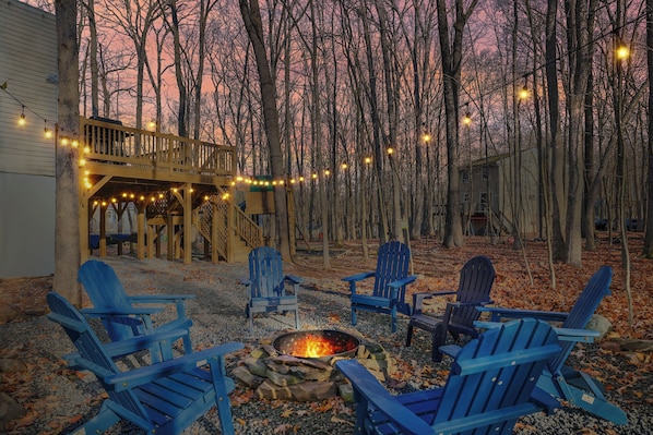 Enjoy our outdoor fire pit under the star for enjoyable nights