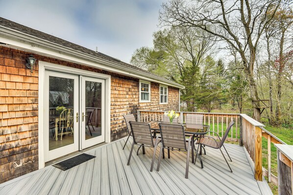 Little Compton Vacation Rental | 3BR | 2BA | Stairs Required | 1,480 Sq Ft