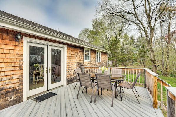 Little Compton Vacation Rental | 3BR | 2BA | Stairs Required | 1,480 Sq Ft