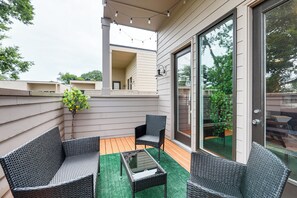 Private Balcony | 3-Story Townhome