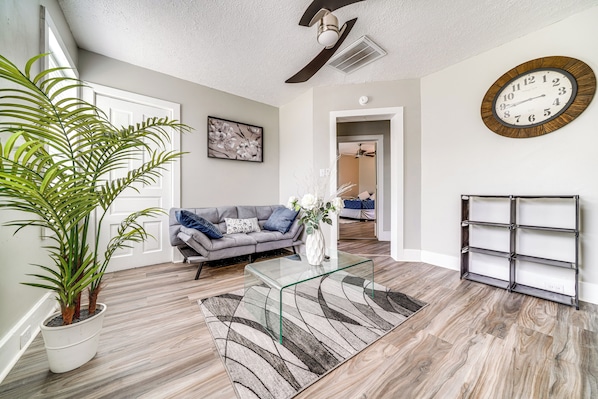 Louisville Vacation Rental | 1BR | 1BA | 700 Sq Ft | Stairs Required