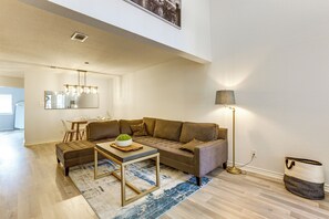 Living Room | 1st Floor | Smart TV