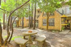 Woods of Sugar Pine | Community Amenities | Picnic Area | Pool | Hot Tub