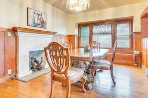 Dining Room | Single-Story Home