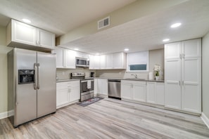 Kitchen | Cooking Basics | Keurig | 1st Floor