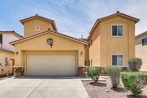 House Exterior | Private Hot Tub | Air Hockey Table | Gas Fire Table
