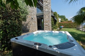 Andere