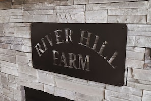 River Hill Farm Sign