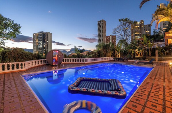 Pool
