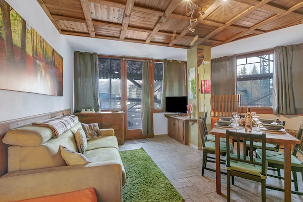 Living and dining room