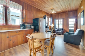 Living Space | Free WiFi | Central Heating | Smart TV