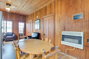 Dining Area | Dishware & Flatware