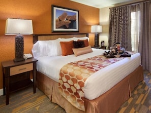 Unit with 1 King bed