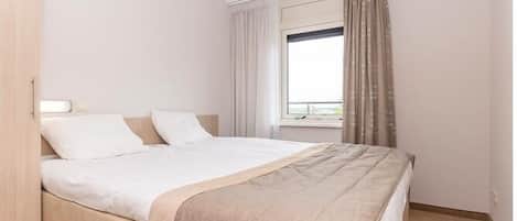 Unit with King or Twin beds