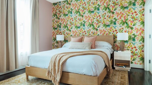 Comfortable Unit with Queen size bed