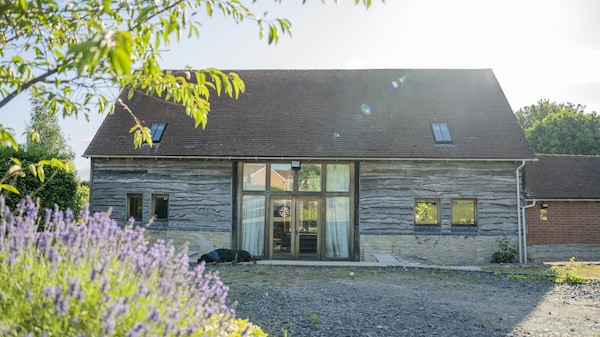 The Church Barn By Oracle - Cotswolds