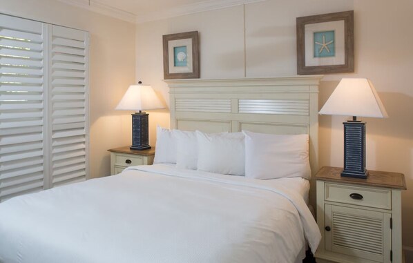 Exact unit will be assigned upon arrival. Views, colors and decor may vary.