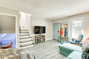 Living Room | Main Level | Full Sleeper Sofa | Smart TV | Electric Fireplace