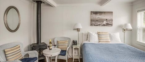 Comfortable Unit with Queen size bed