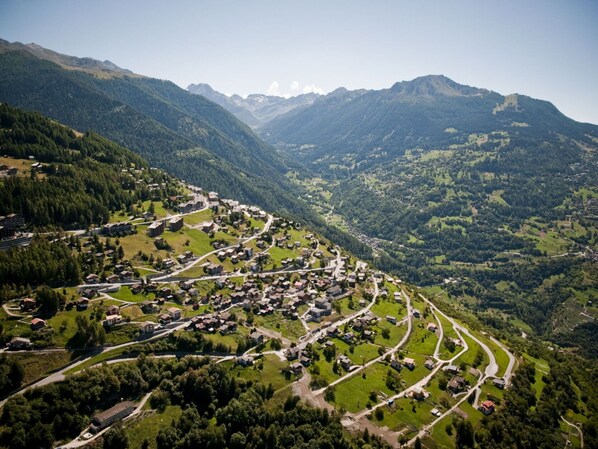 Bergforms, Berg, Hügel, Natürliche Landschaft, Hochland, Landschaft, Wiese, Bergstation, Gebirge, Ländliches Gebiet
