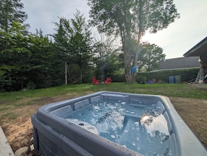 Bañera de hidromasaje al aire libre