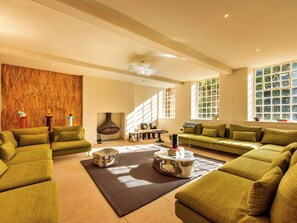 Deck, Shade, Hardwood, Outdoor Furniture, Balcony, Plank, Eco Hotel, Swimming Pool, Wood Flooring, Resort