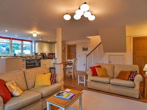 Appartement, Chaßne De Montagnes, Vallée, Alpes, HÎtel, Village De Montagne