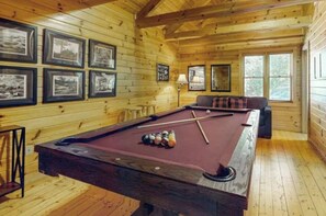 Thatta Way Getaway's pool table on loft