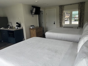 Enjoy a good night’s sleep on comfortable queen mattresses.