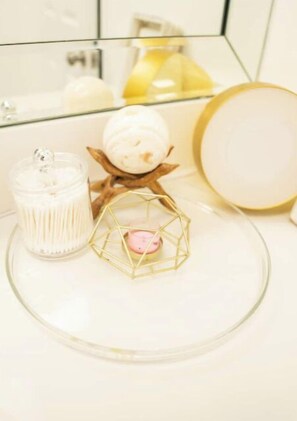 Bathroom amenities