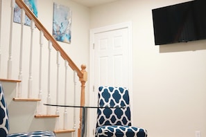 Common & Dining Area