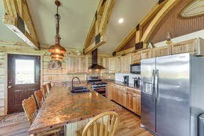 Kitchen | Drip Coffee Maker | Dishware & Flatware