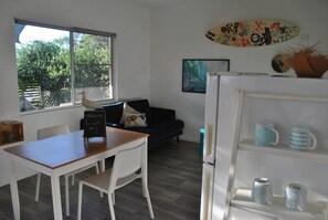 Dining & Lounge area (1)