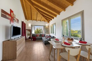 Wohn- und Esszimmer
