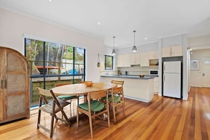 Dining/Kitchen