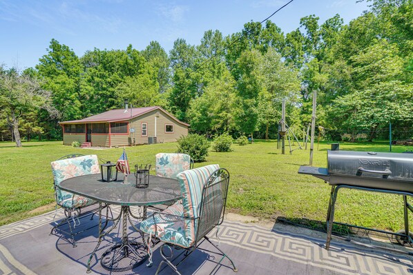Townsend Vacation Rental | 2BR | 1BA | Steps Required | 1,100 Sq Ft