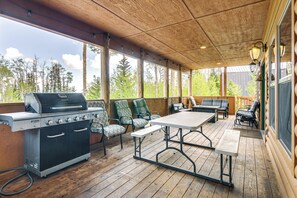 Deck | Gas Grill | Propane Fire Pit | Forest Views