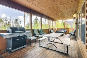 Deck | Gas Grill | Propane Fire Pit | Forest Views