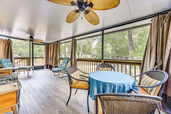 Salt Springs Vacation Rental | 1BR | 1BA | 516 Sq Ft | 6 Steps to Enter
