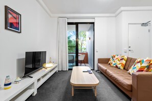 Smart TV, Fast WiFi...opening to private balcony