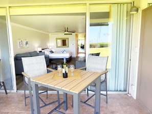 J122 Patio with Recliner