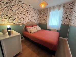 Chambre avec lit en 160 cm