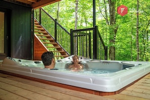 Bain à remous extérieur