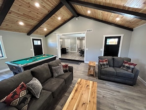 Spielezimmer