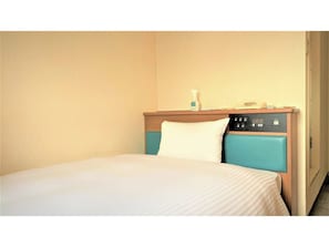 Semi-double room, non-smoking