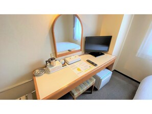 Semi-double room, non-smoking