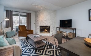 Single Level Condo Located on the 6th Floor